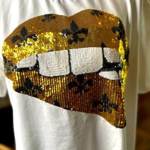 SPARKLE CITY XL sequin lips with Black and Gold Fleur De Lis.